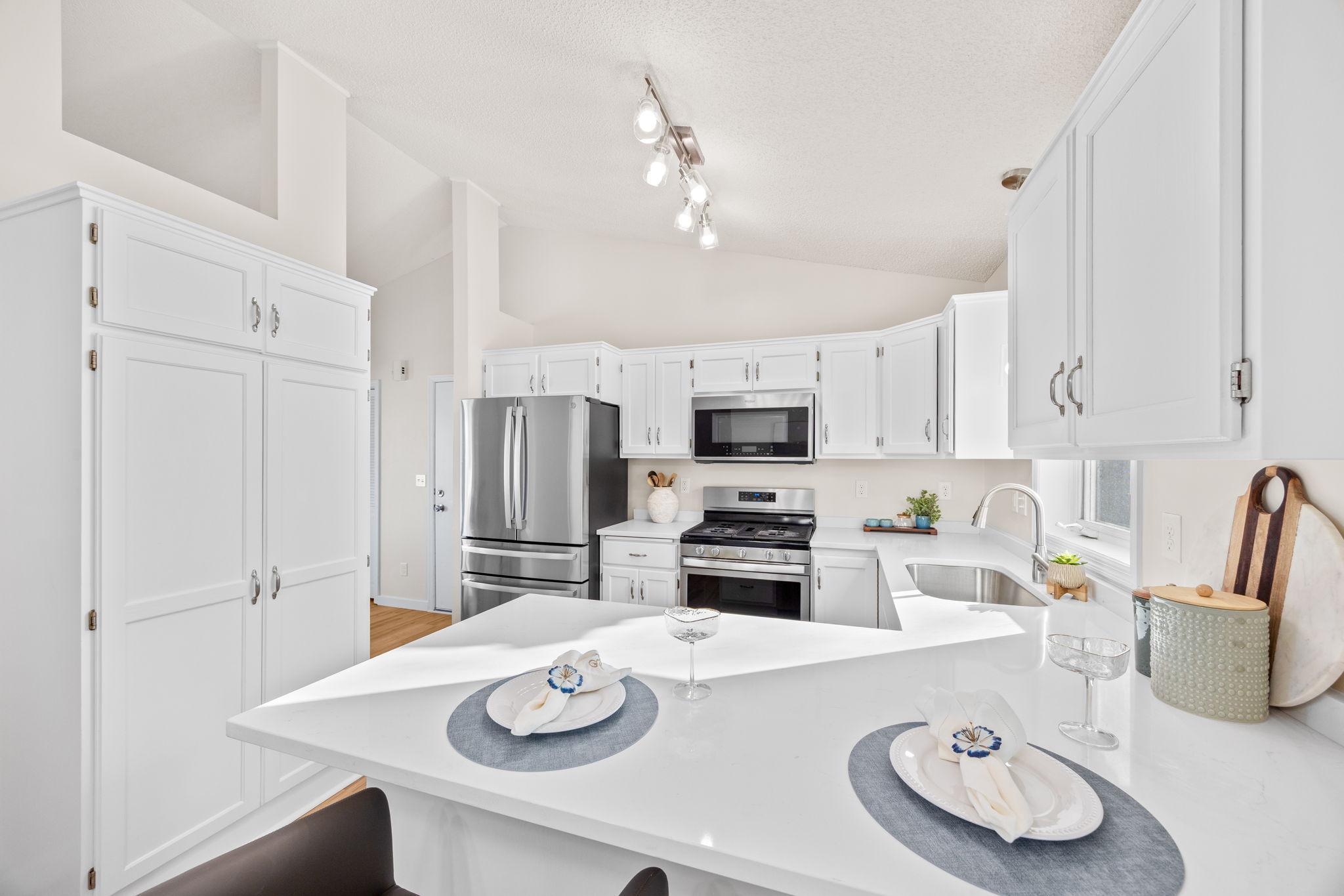 521 Upland Road Northwest St. Michael, MN 55376 - Photo 7 of 32