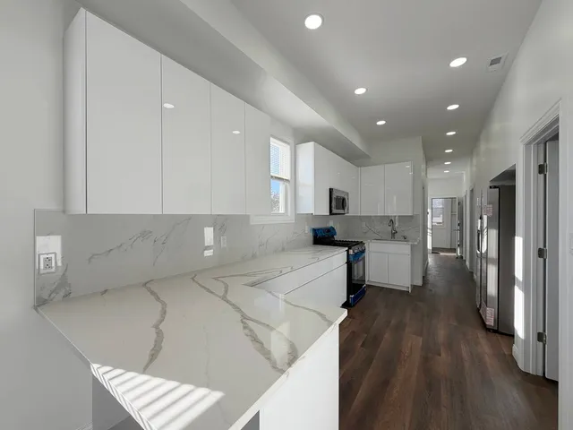 $650,000 | 2982 South Lyman Street, Chicago, IL 60608