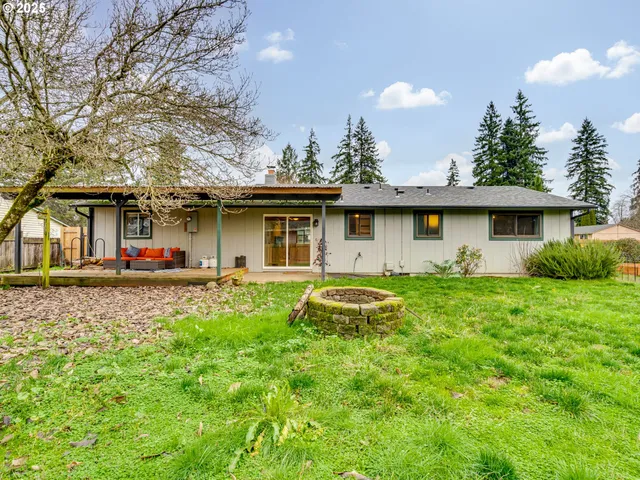 a outdoor view with a sitting space