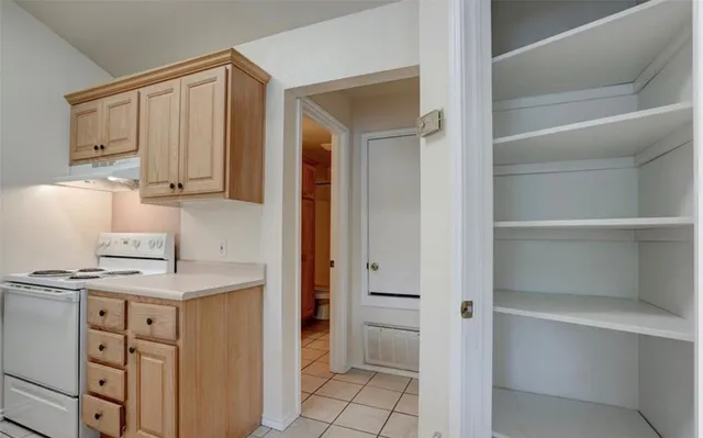 $1,195 | 427 Lindsey Street, Unit 121, San Marcos, TX 78666