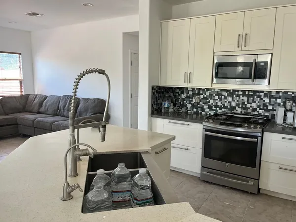 $2,695 | 16301 North 73rd Drive, Peoria, AZ 85382