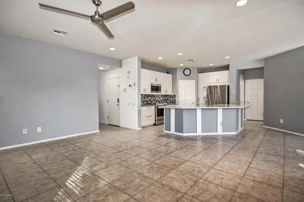 $2,695 | 16301 North 73rd Drive, Peoria, AZ 85382