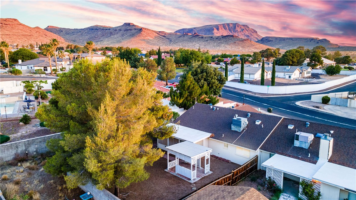 980 Canyon Hills Road Kingman, AZ 86409 - Photo 4 of 42 an aerial view of residential houses with outdoor space