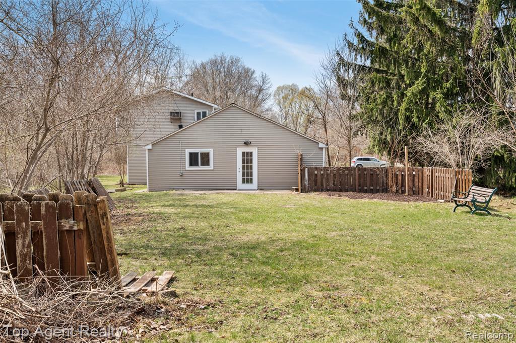 1593 Parke Street Rochester Hills, MI 48307 - Photo 32 of 34