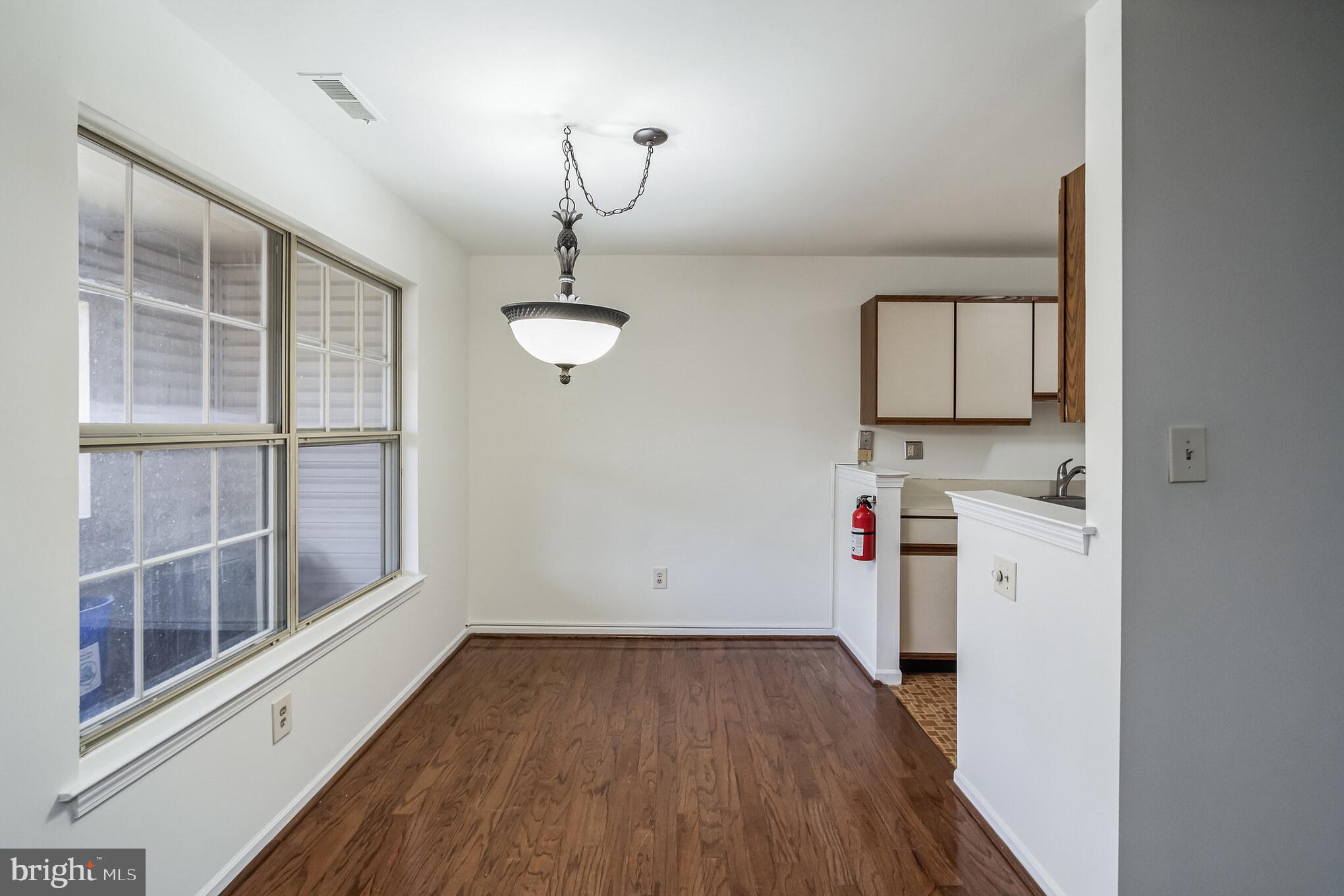 323 Tavistock Road Cherry Hill, NJ 08034 - Photo 4 of 15 Gallery Image 4