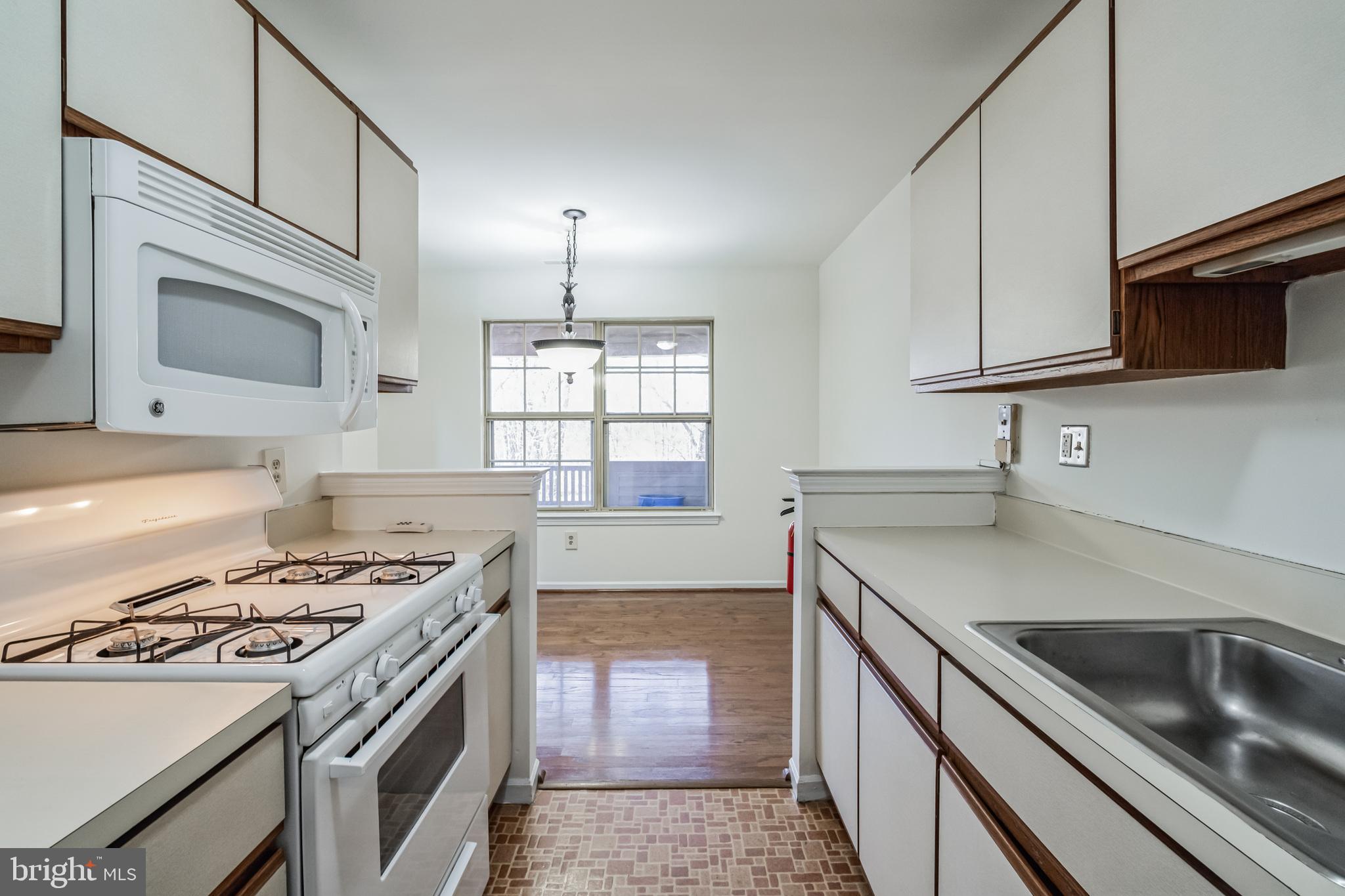 323 Tavistock Road Cherry Hill, NJ 08034 - Photo 6 of 15 Gallery Image 6
