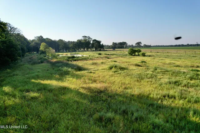 $465,000 | 197 Highway 8, Cleveland, MS 38732