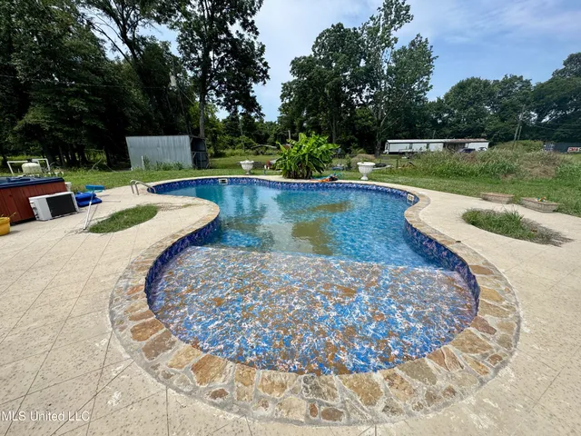 $465,000 | 197 Highway 8, Cleveland, MS 38732