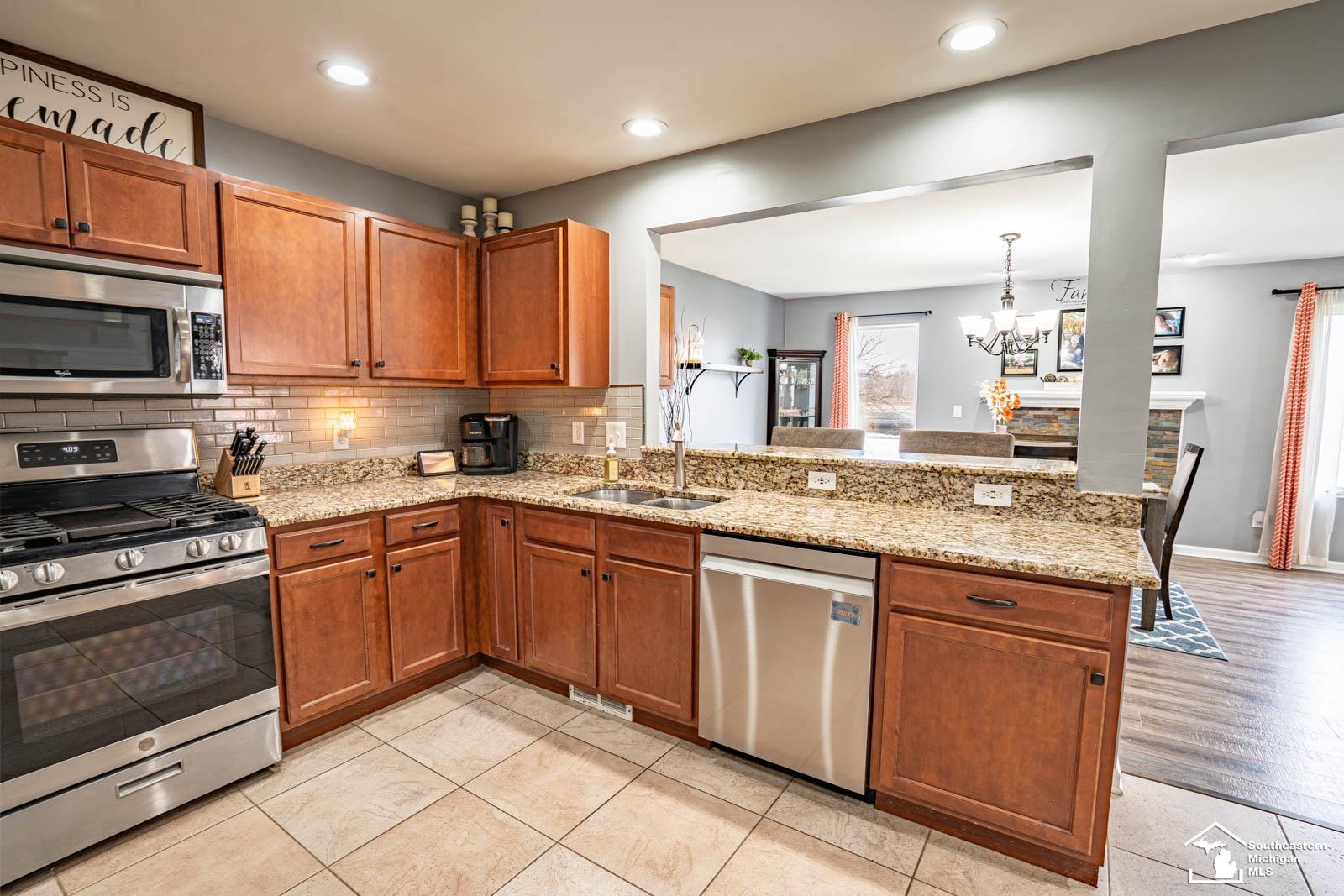 835 Golf Ridge Circle Dundee, MI 48131 - Photo 15 of 48