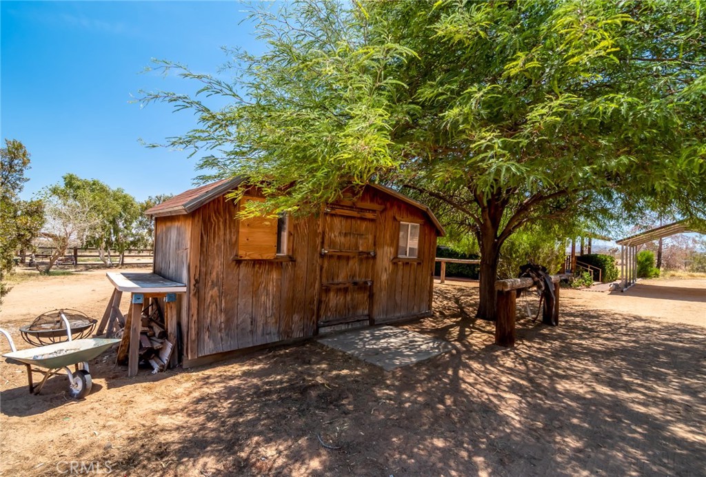 1676 Avalon Avenue Yucca Valley, CA 92284 - Photo 31 of 53