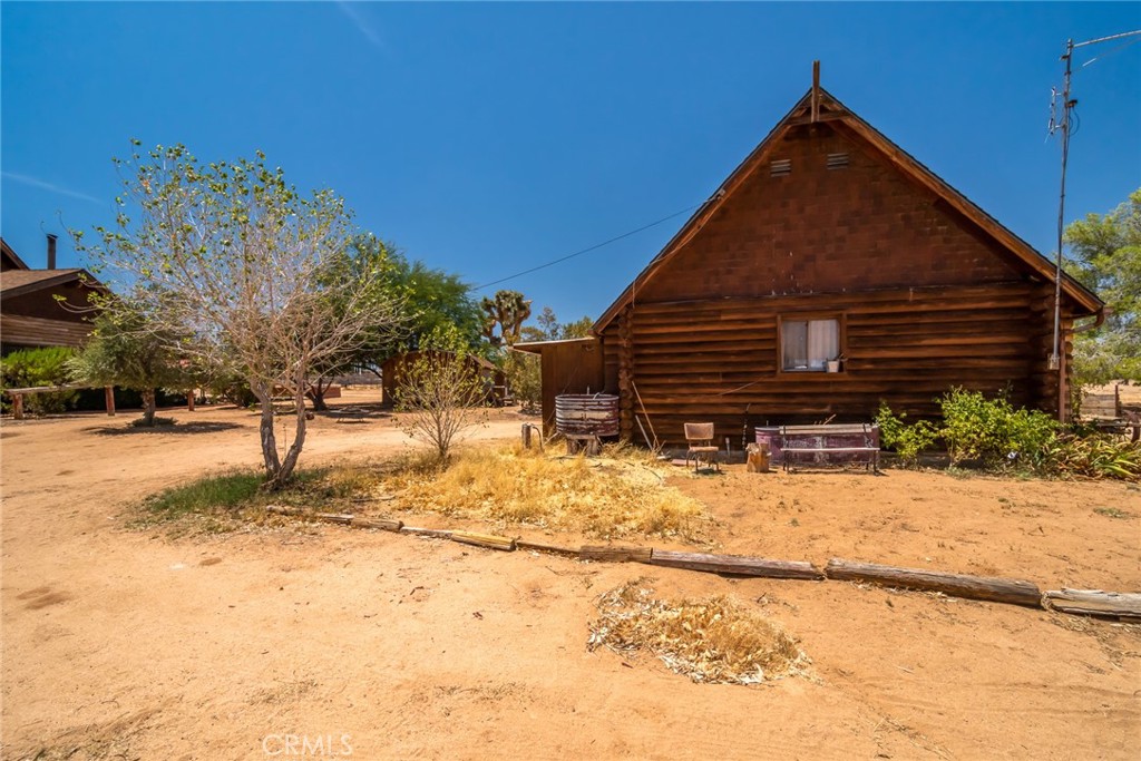 1676 Avalon Avenue Yucca Valley, CA 92284 - Photo 35 of 53