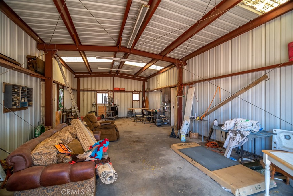 1676 Avalon Avenue Yucca Valley, CA 92284 - Photo 37 of 53