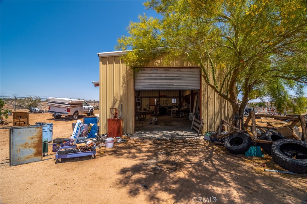 1676 Avalon Avenue Yucca Valley, CA 92284 - Photo 4 of 53