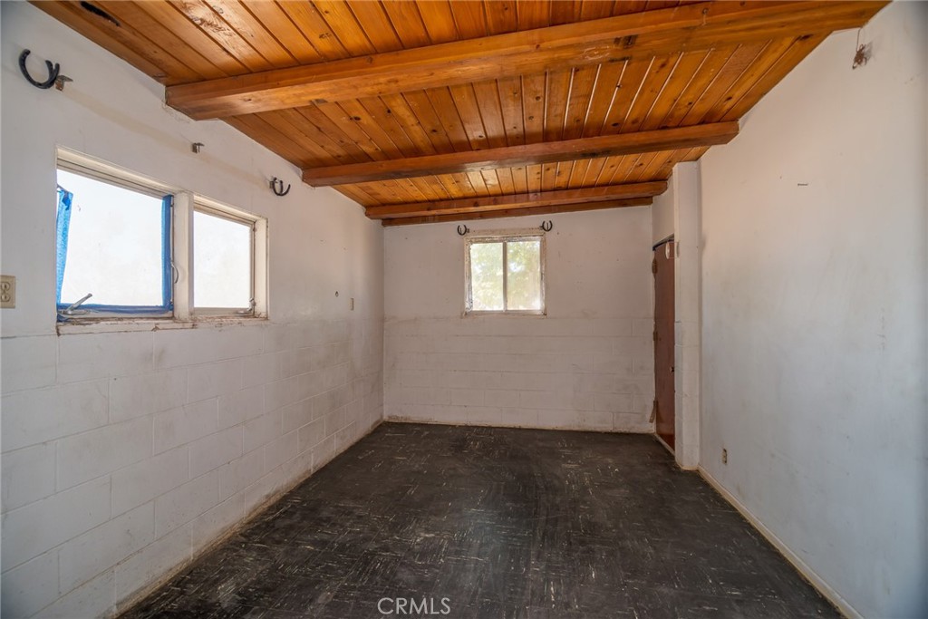 1676 Avalon Avenue Yucca Valley, CA 92284 - Photo 46 of 53