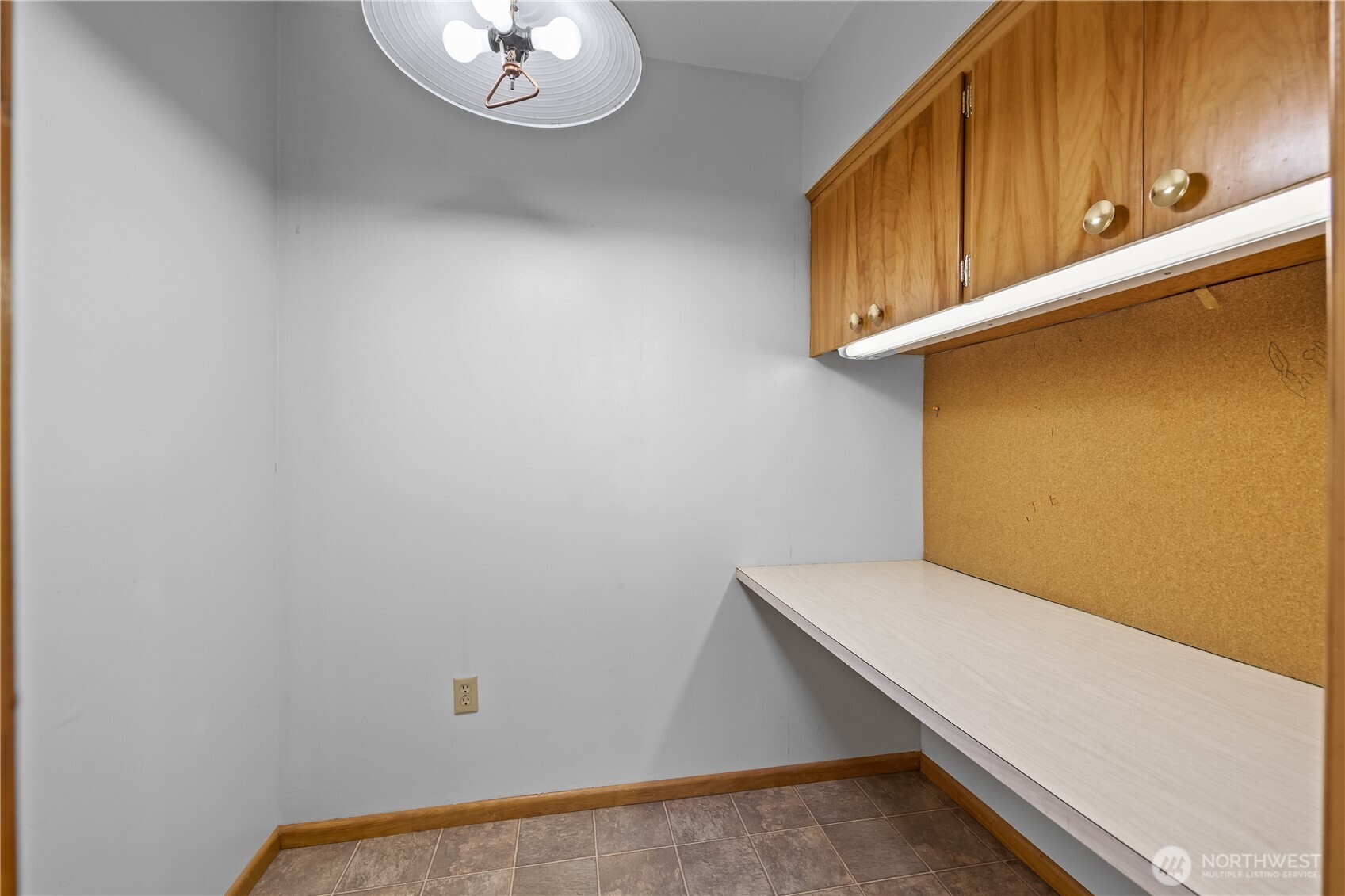 1278 North Paha Packard Road Ritzville, WA 99169 - Photo 15 of 37 a view of room and hall with wooden floor