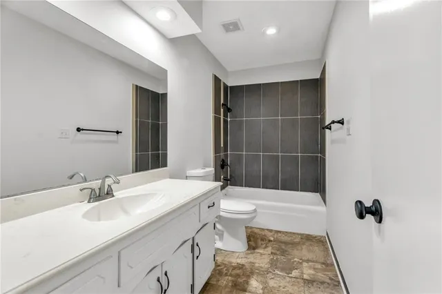 $285,000 | 902 Southeast 5th Terrace, Lee's Summit, MO 64063