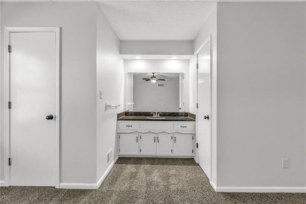 902 Southeast 5th Terrace Lee's Summit, MO 64063 - Photo 18 of 29