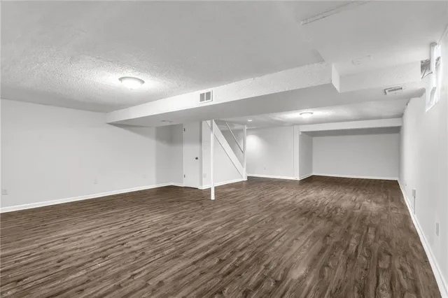 $285,000 | 902 Southeast 5th Terrace, Lee's Summit, MO 64063