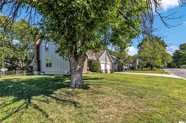 $285,000 | 902 Southeast 5th Terrace, Lee's Summit, MO 64063