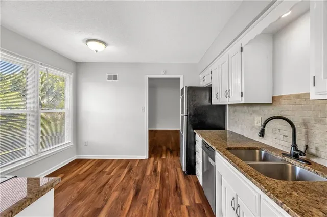 $285,000 | 902 Southeast 5th Terrace, Lee's Summit, MO 64063