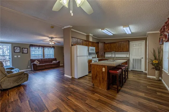 $249,000 | 30704 Bonsai Drive, Warsaw, MO 65355