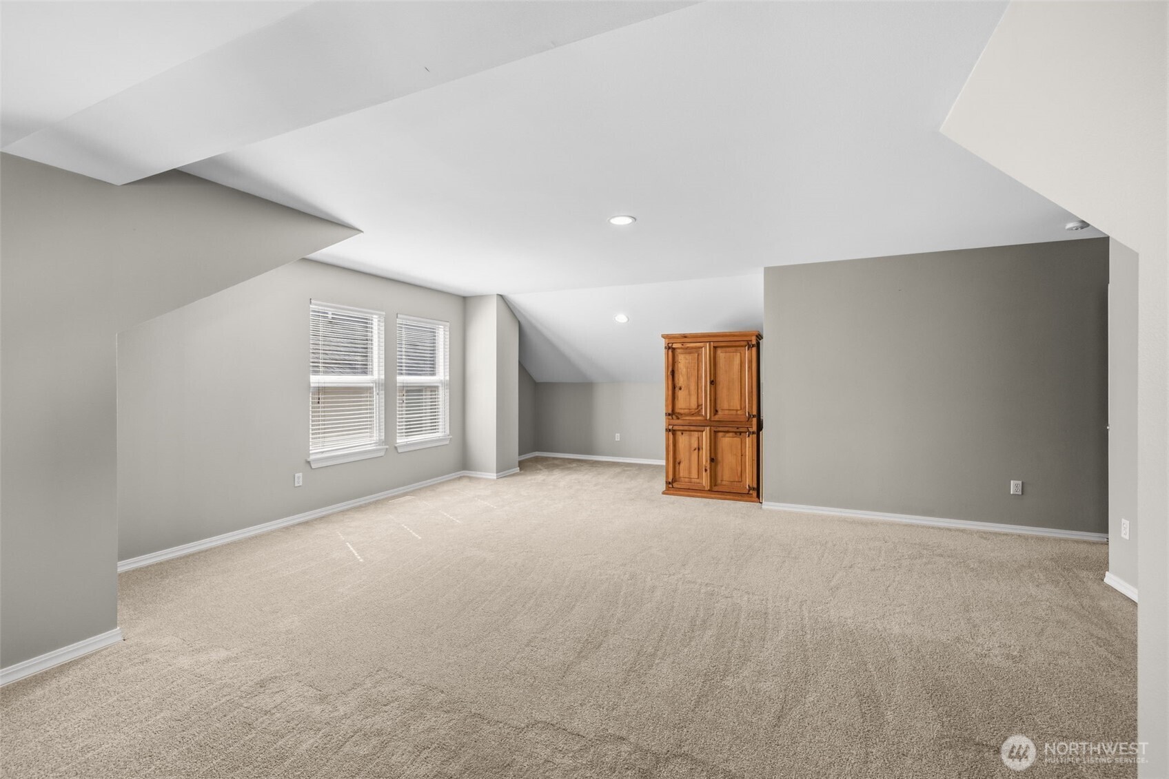 8829 Northeast 178th Street Bothell, WA 98011 - Photo 35 of 40