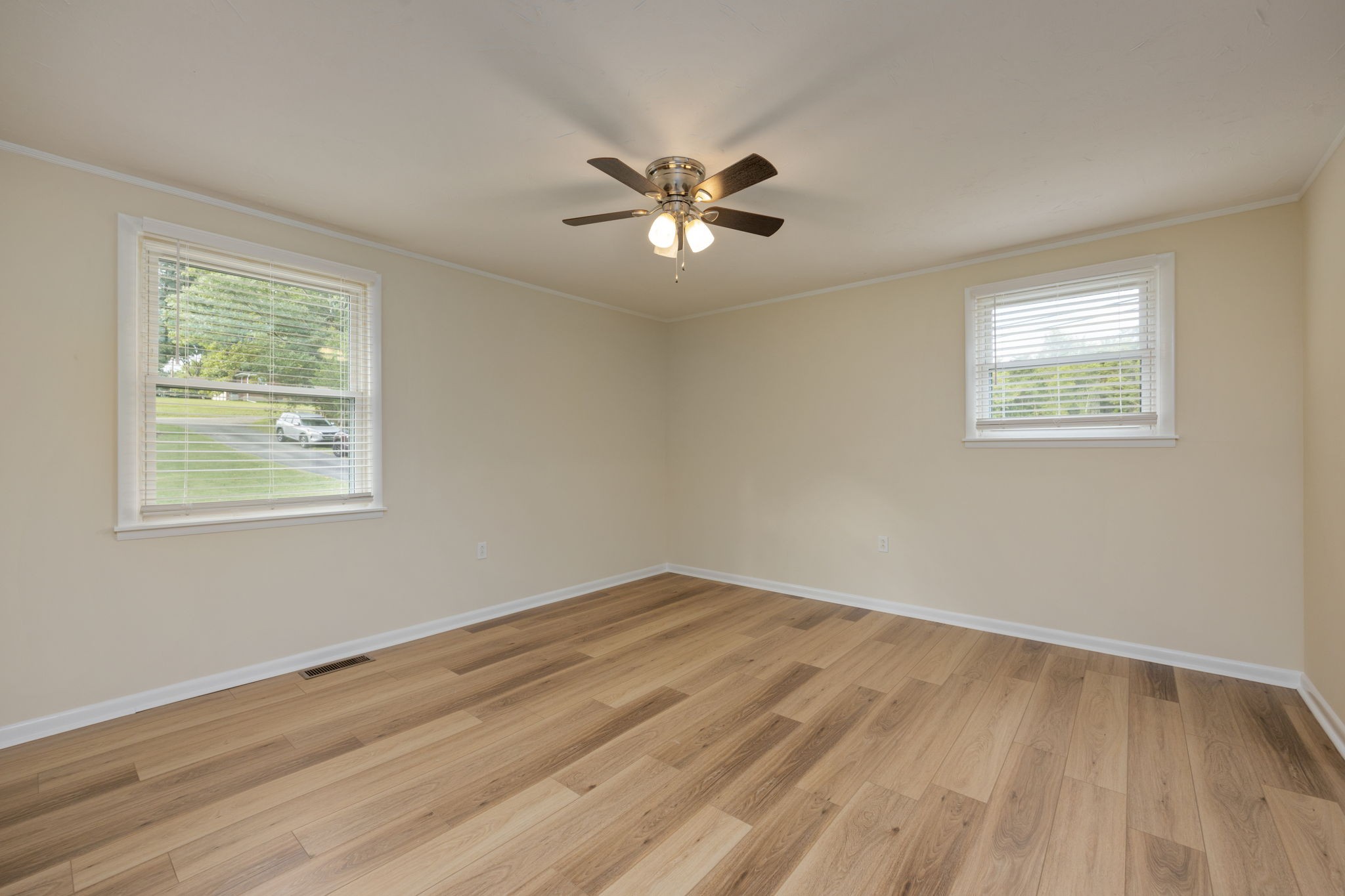 162 Searcy Road Mount Juliet, TN 37122 - Photo 12 of 46 a view of empty room with wooden floor
