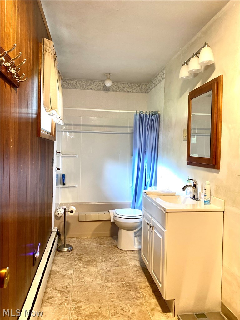 2545 Schellin Road Wooster, OH 44691 - Photo 18 of 33 Main floor bath