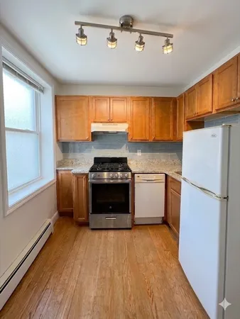 $2,887 | 1054 Cambridge Street, Unit 4F, Cambridge, MA 02139