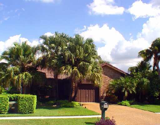 10192 Camelback Lane Boca Raton, FL 33498 - Photo 1 of 10 Primary Photo