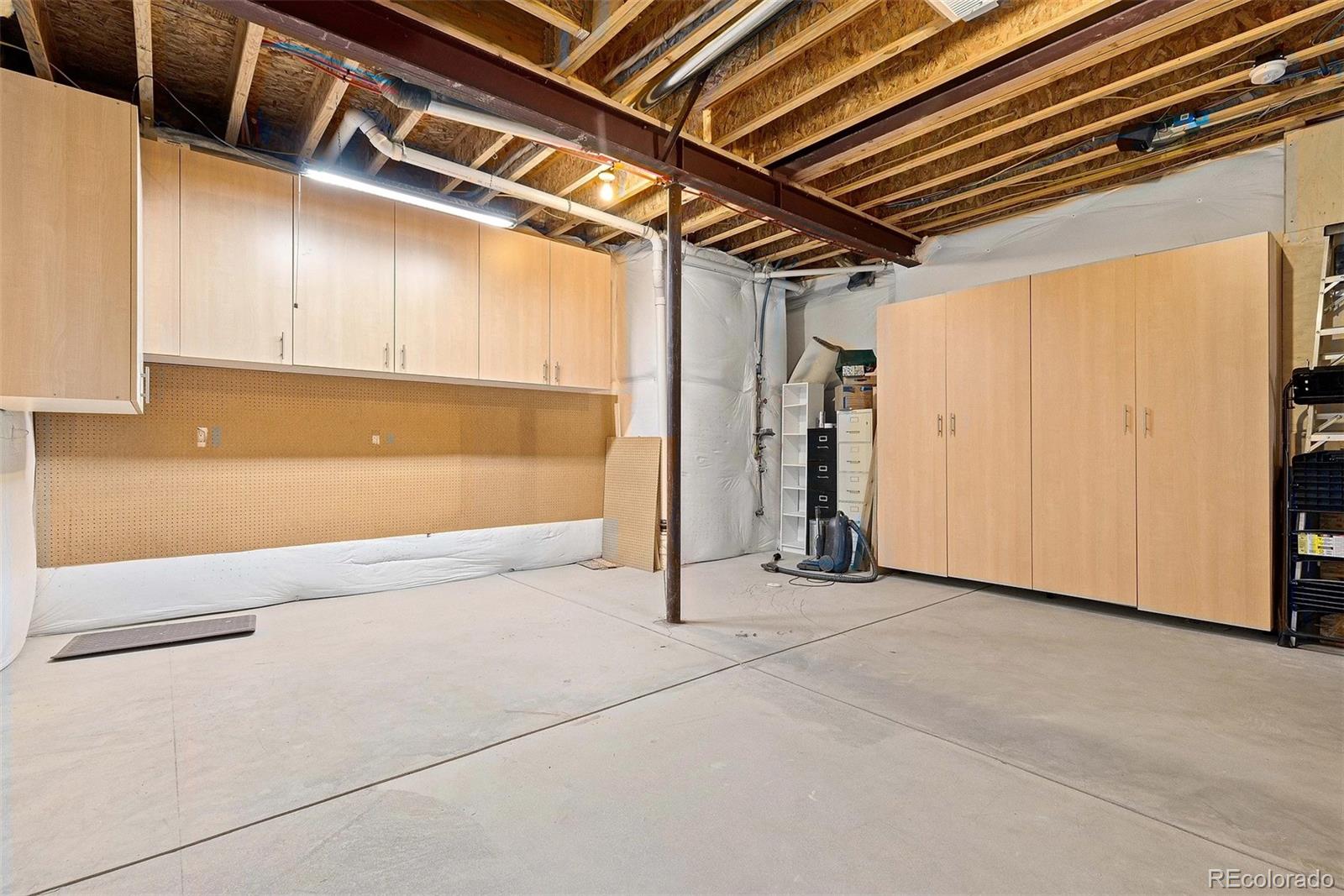 9581 Firenze Way Highlands Ranch, CO 80126 - Photo 38 of 48 a view of an empty room