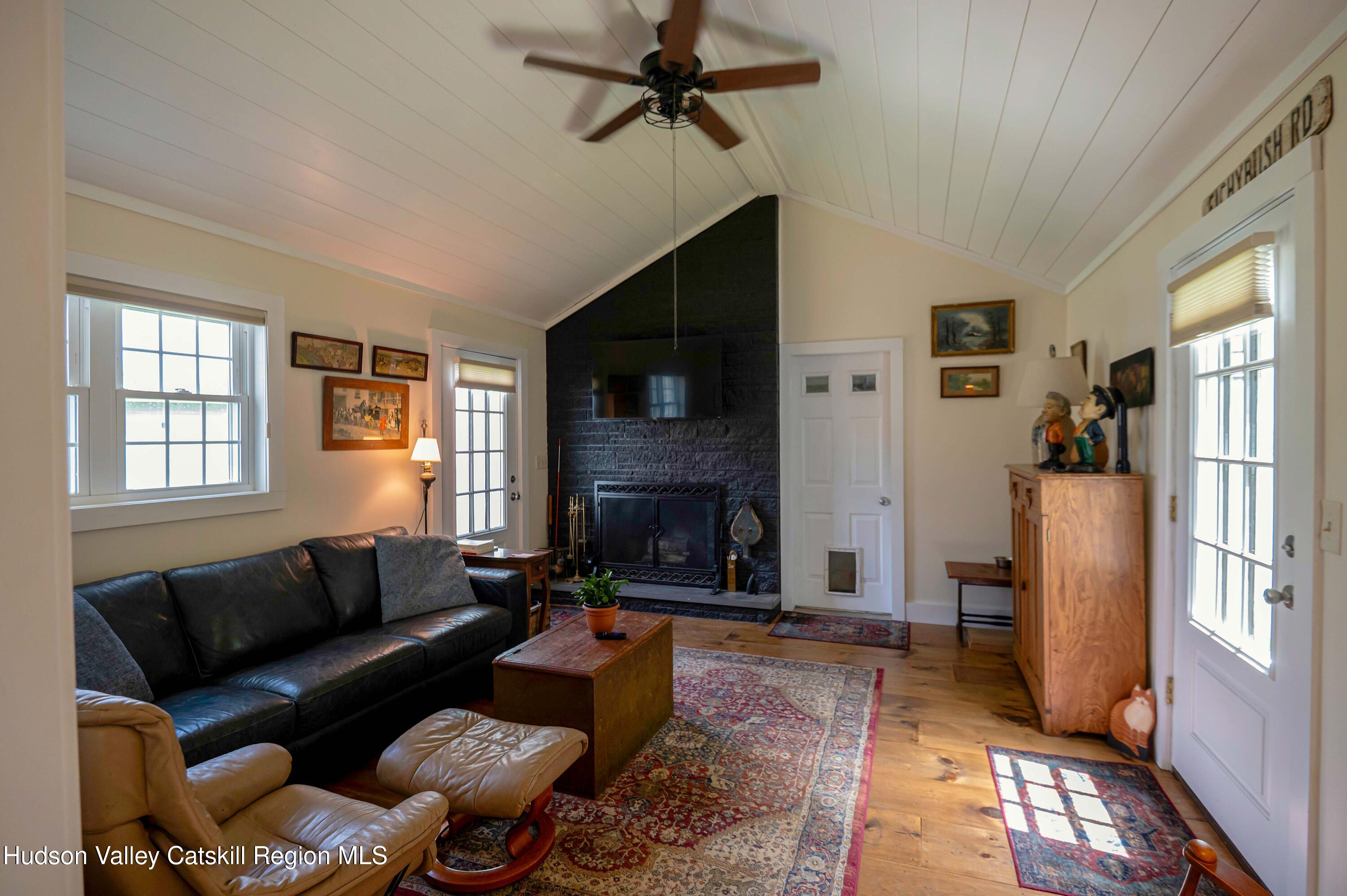 26 Eichybush Road Kinderhook, NY 12106 - Photo 9 of 33 DSC_9418-Edit