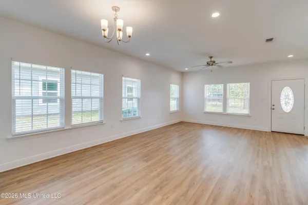 $1,775 | 13463 Mary Avenue, Gulfport, MS 39503