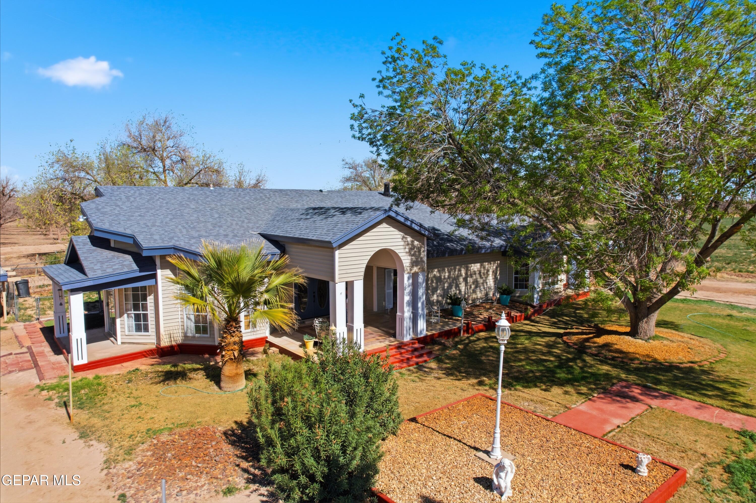 14500 North Loop Drive Clint, TX 79836 - Photo 2 of 31 14500_NorthLoop_CustomHome_79836