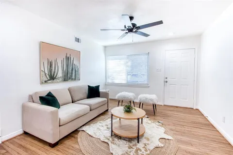 $269,900 | 11521 Fernald Avenue, Dallas, TX 75218