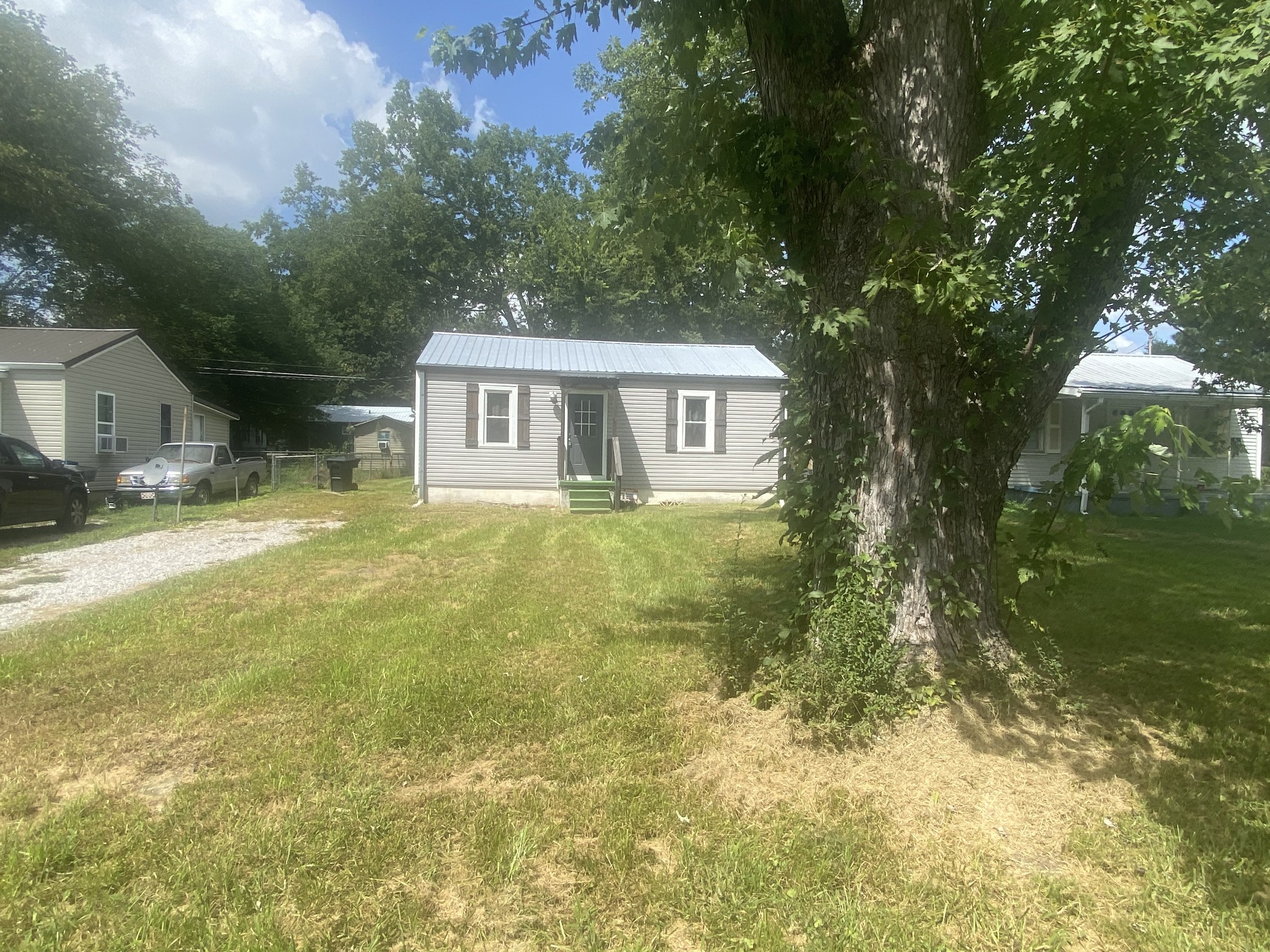 321 Oakwood Road Tullahoma, TN 37388 - Photo 3 of 17 Gallery Image 3