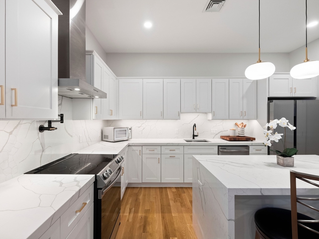 531 Main Street, Unit 1002 Reading, MA 01867 - Photo 16 of 34
