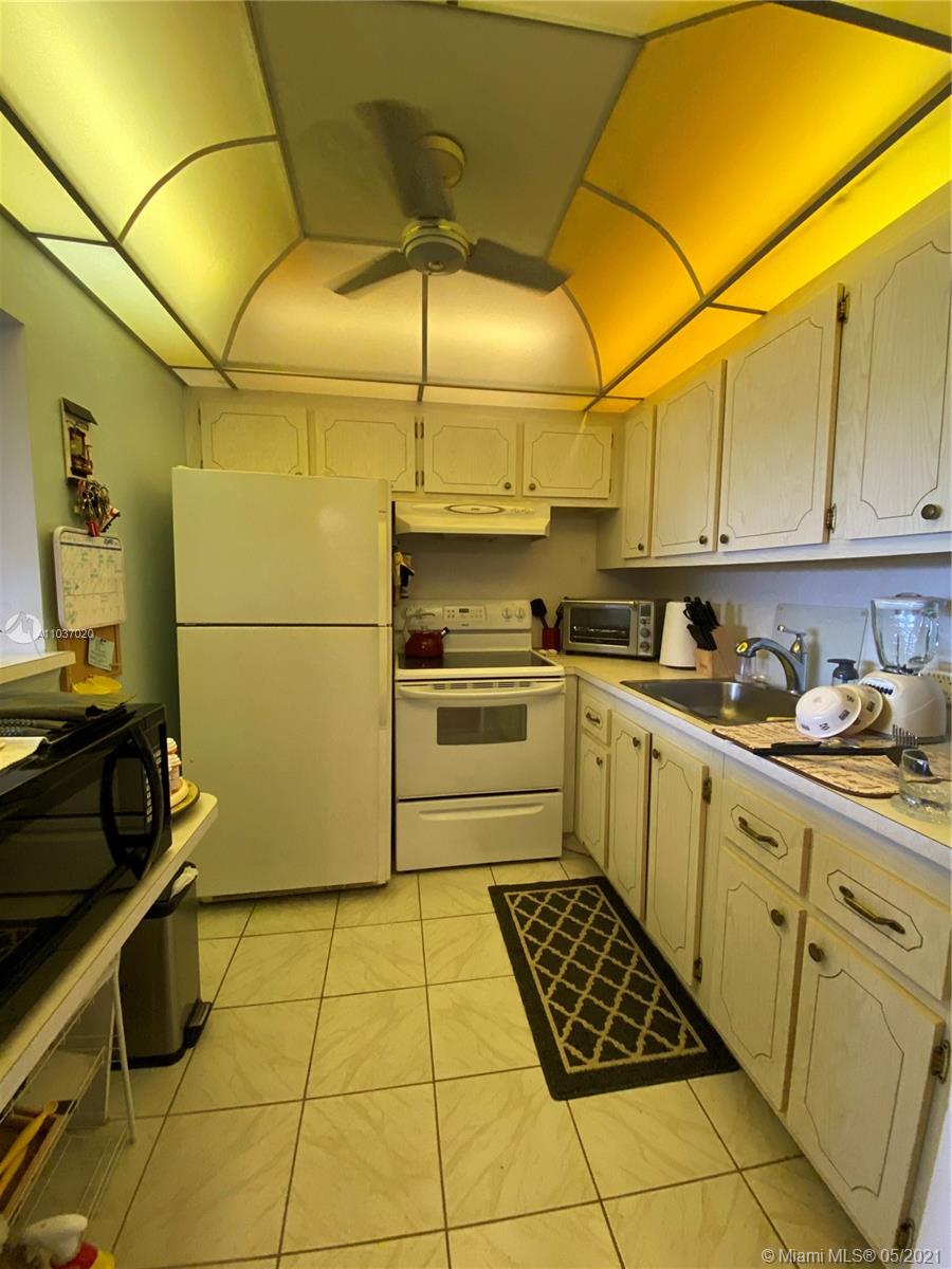 527 Mansfield M, Unit 527 Boca Raton, FL 33434 - Photo 29 of 34