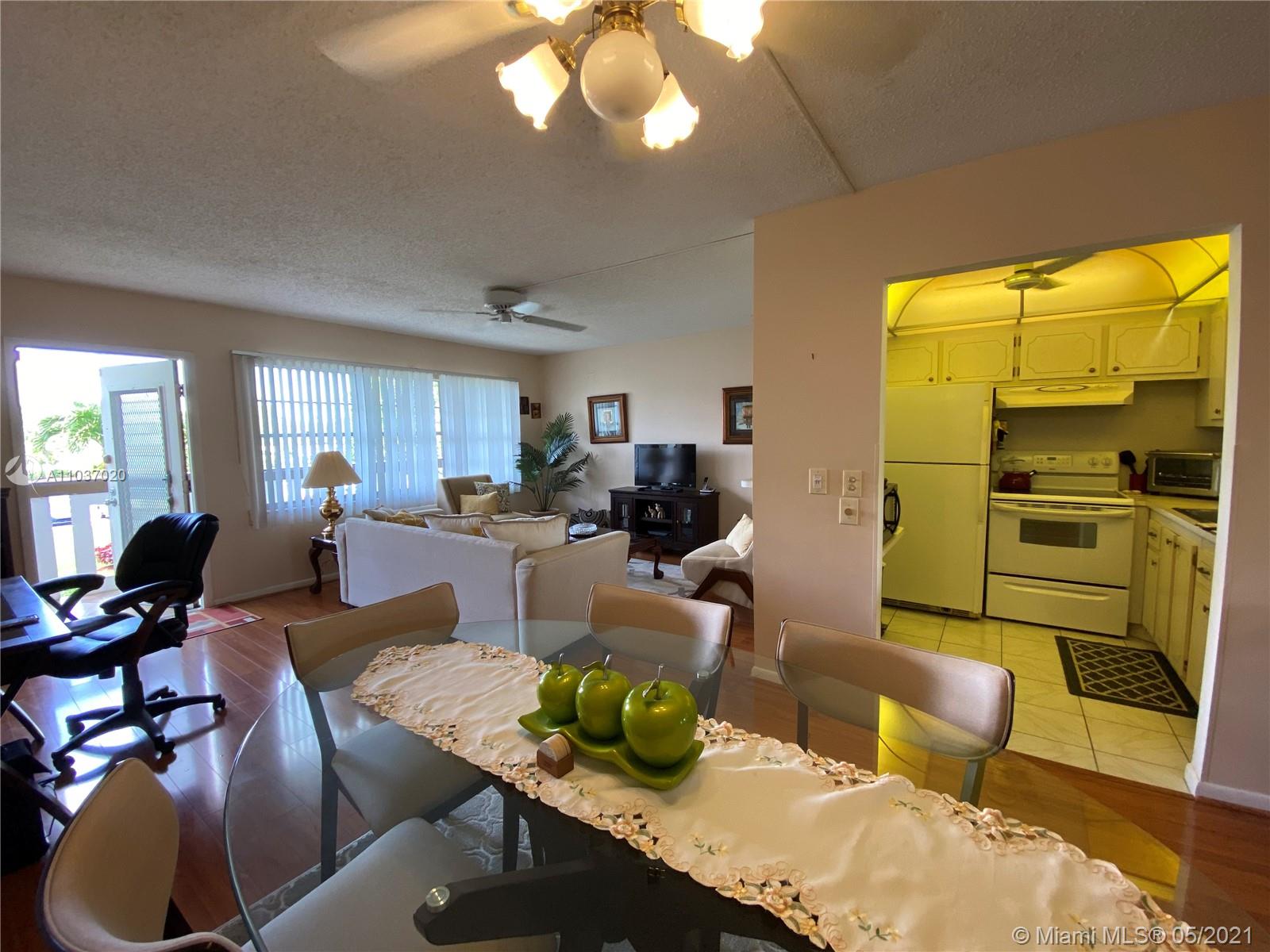 527 Mansfield M, Unit 527 Boca Raton, FL 33434 - Photo 5 of 34