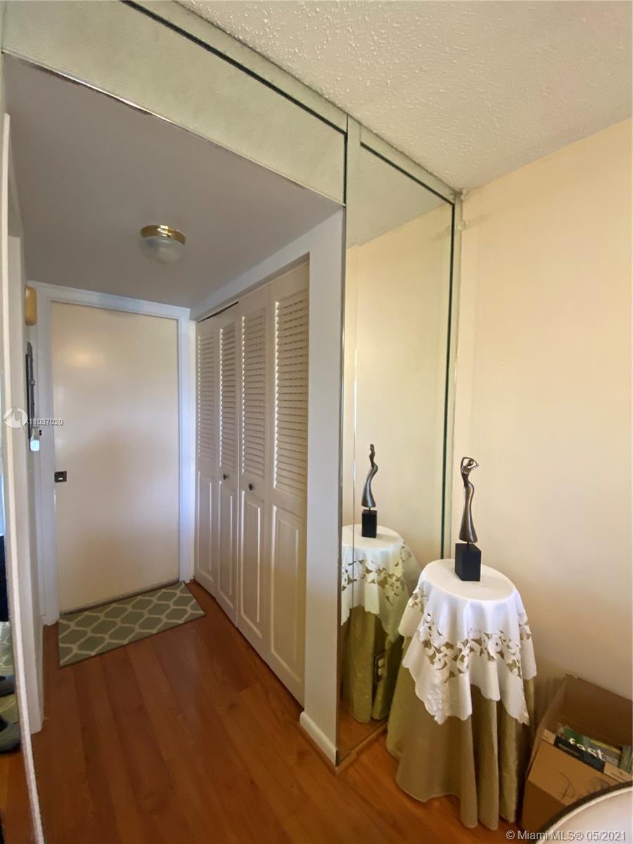 527 Mansfield M, Unit 527 Boca Raton, FL 33434 - Photo 6 of 34