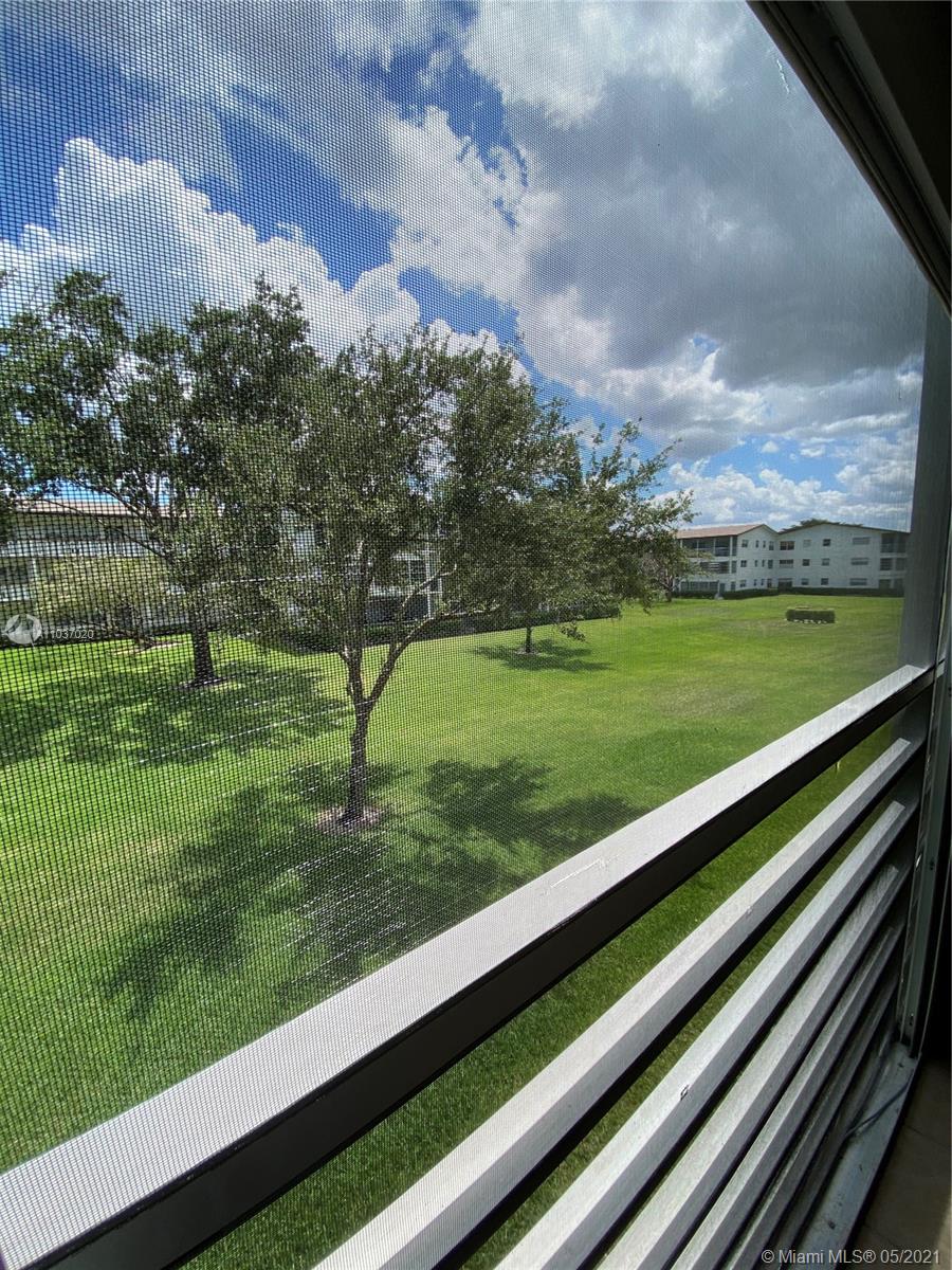 527 Mansfield M, Unit 527 Boca Raton, FL 33434 - Photo 8 of 34