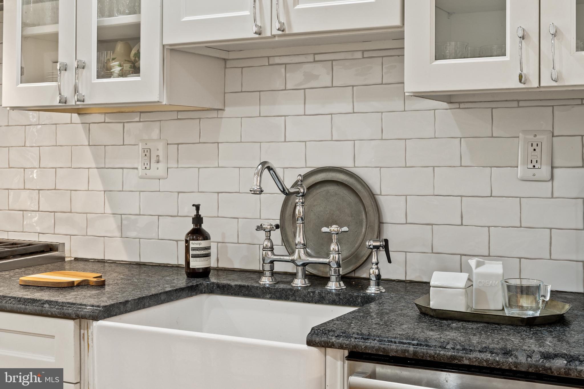 2226 Locust Street Philadelphia, PA 19103 - Photo 6 of 20