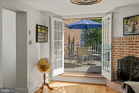 $1,950,000 | 2226 Locust Street, Philadelphia, PA 19103