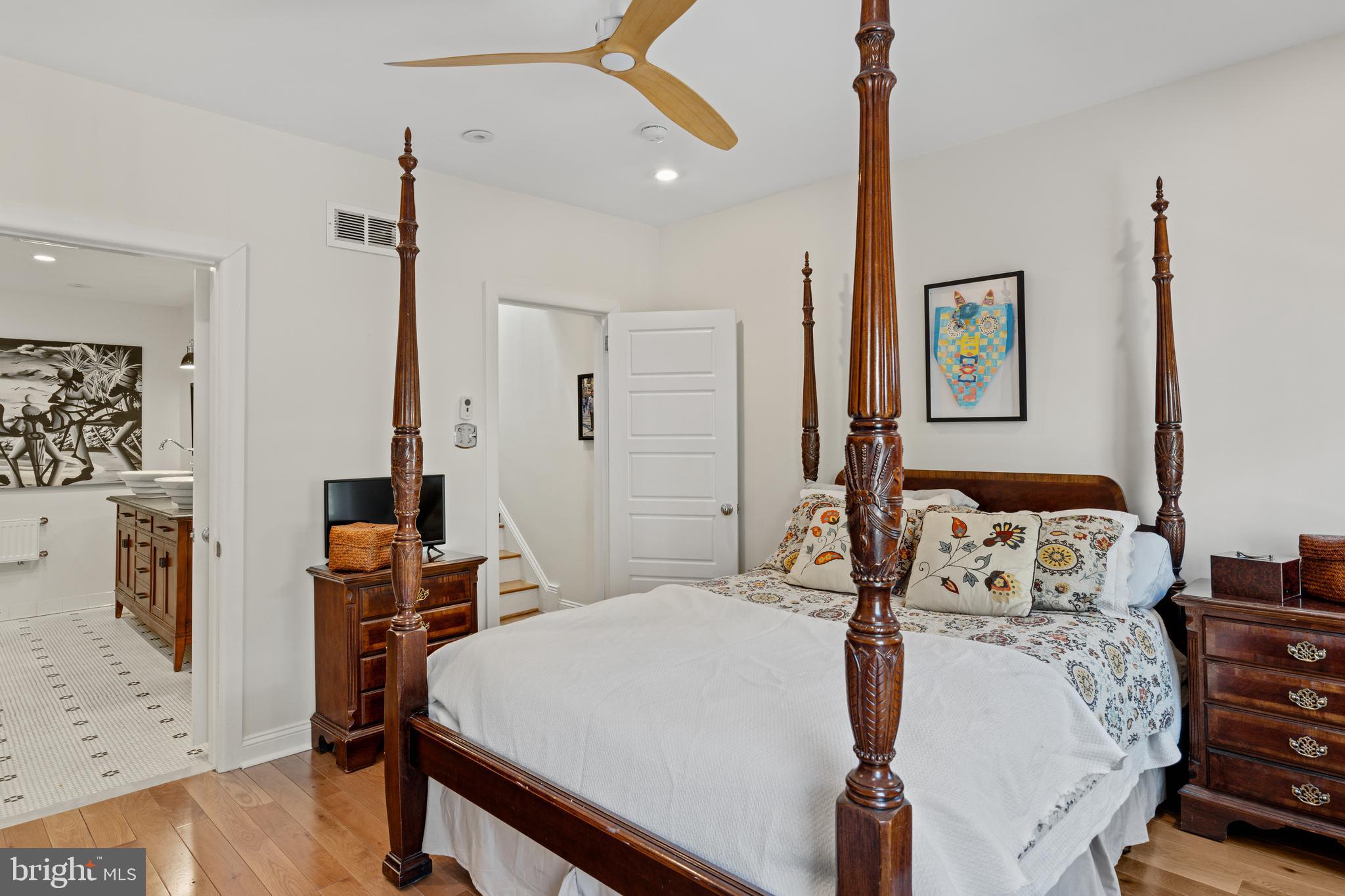 2226 Locust Street Philadelphia, PA 19103 - Photo 9 of 20