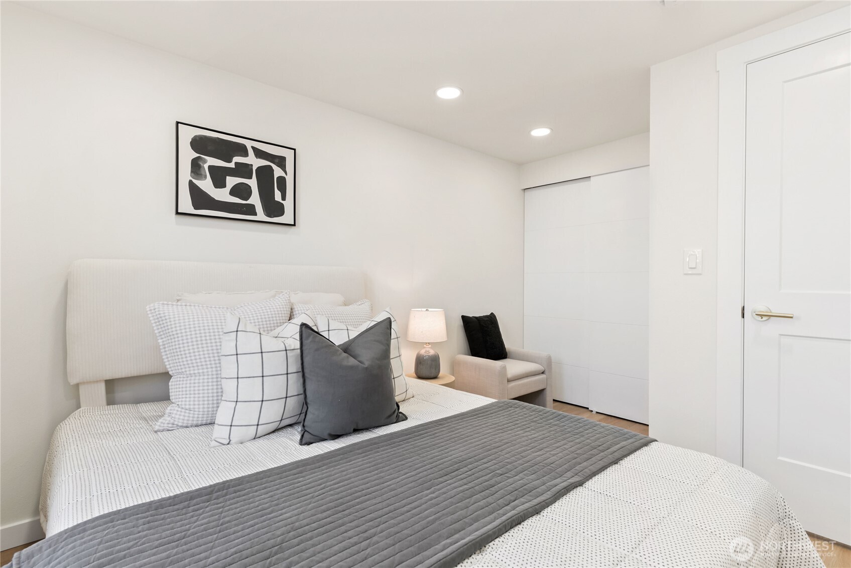 7310 35th Avenue Southwest Seattle, WA 98126 - Photo 20 of 39 a living room with furniture