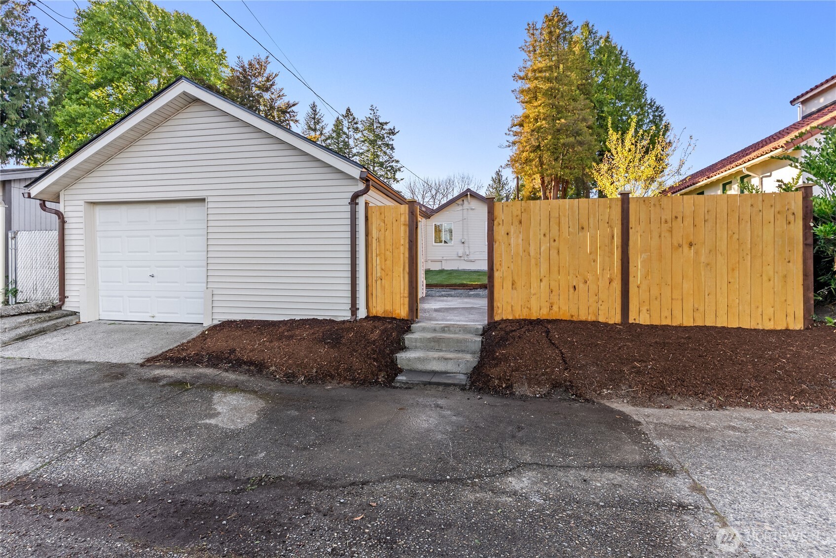 7310 35th Avenue Southwest Seattle, WA 98126 - Photo 34 of 39 a view of entryway with a yard