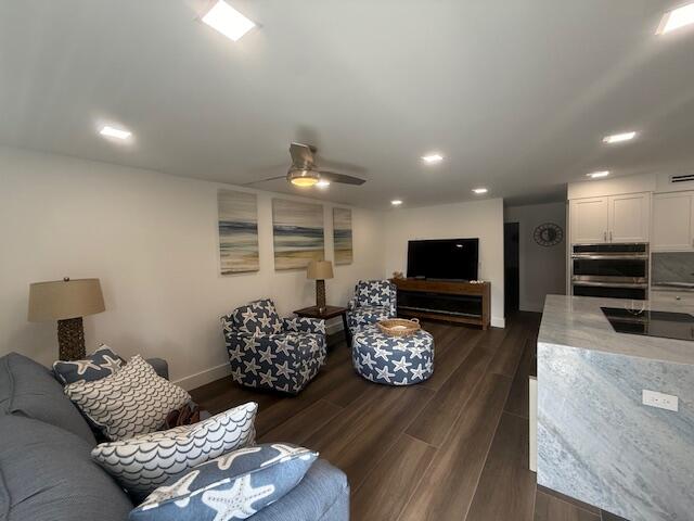 5520 North Ocean Boulevard, Unit 111 Ocean Ridge, FL 33435 - Photo 4 of 53 living room