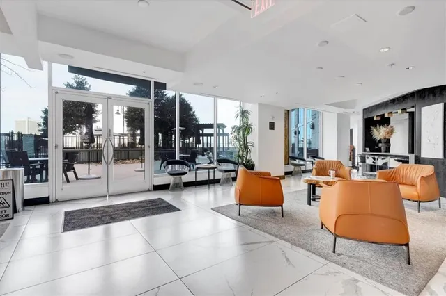 $2,800 | 400 West Peachtree Street Northwest, Unit 1211, Atlanta, GA 30308