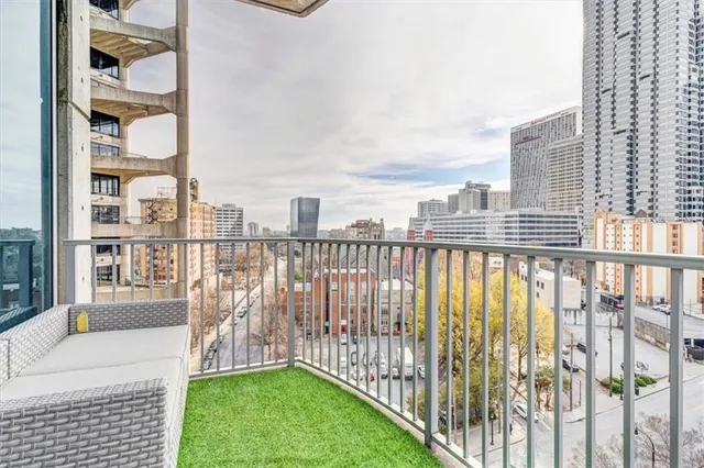 $2,800 | 400 West Peachtree Street Northwest, Unit 1211, Atlanta, GA 30308