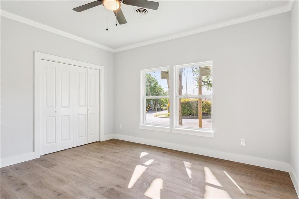 900 North 22nd Street Waco, TX 76707 - Photo 24 of 37 a view of an empty room with a window